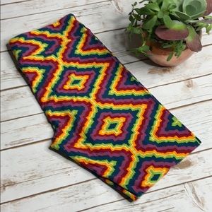 NEW LuLaRoe Tall and Curvy Rainbow Leggings